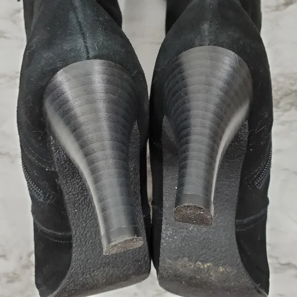 Hot In Hollywood Knee-high Boots - Picture 9 of 11